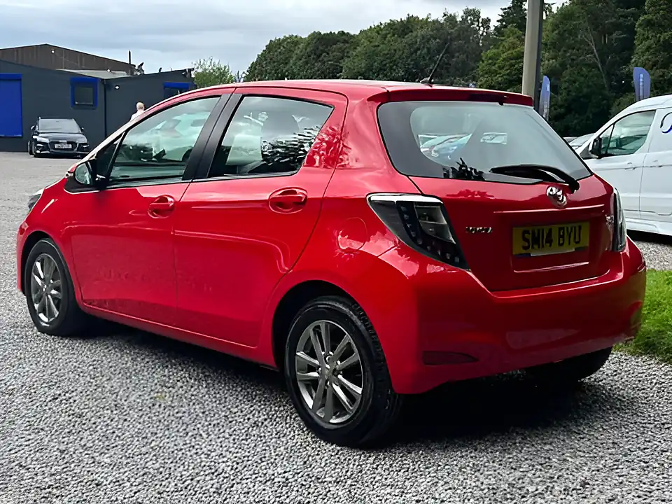 Used 2014 Toyota Yaris Icon+ Chilli Red - Interior and Exterior details 7
