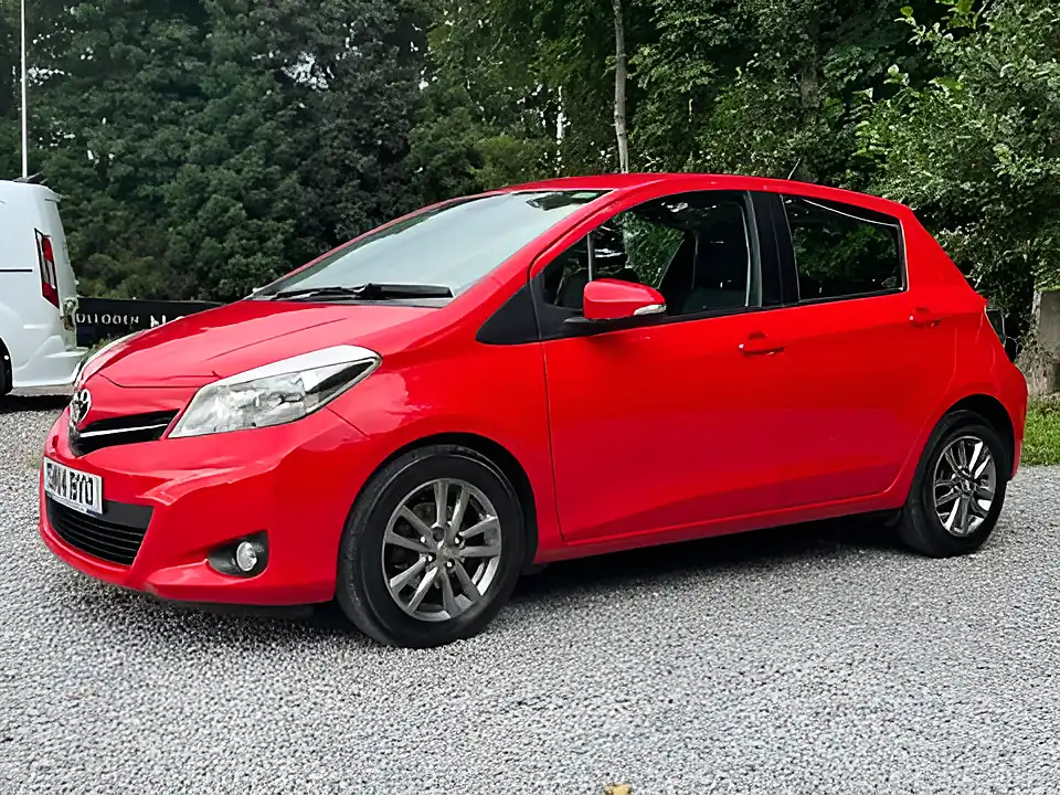 Used 2014 Toyota Yaris Icon+ Chilli Red - Interior and Exterior details 9