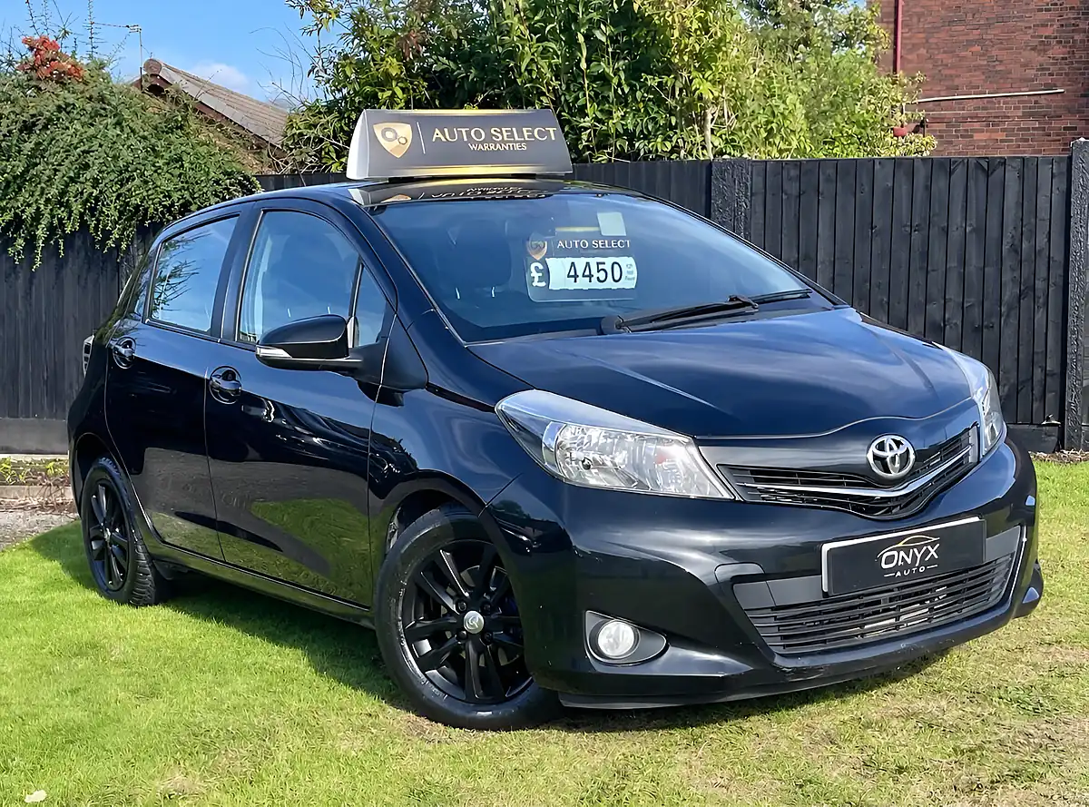 Used 2014 Toyota Yaris Icon Plus Eclipse Black - Front View