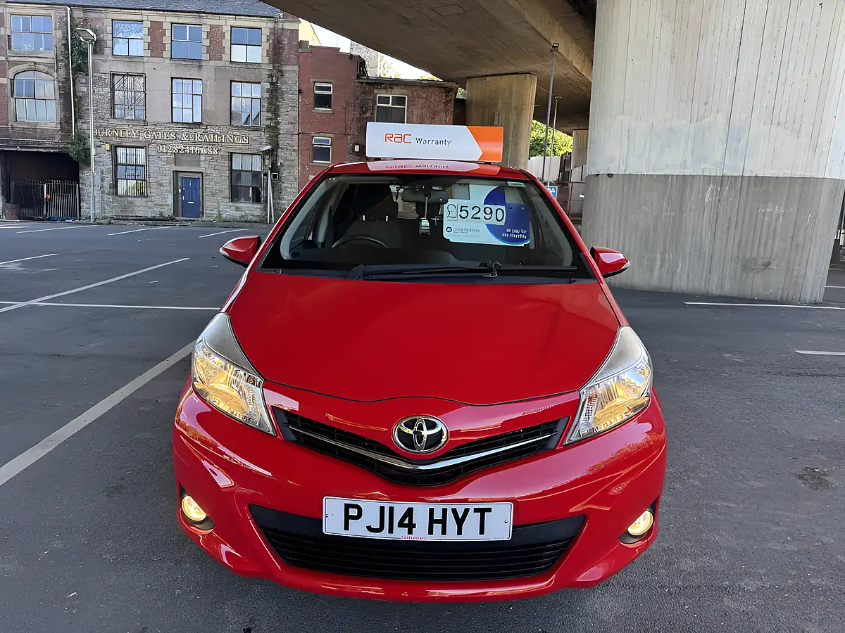 Used 2014 Toyota Yaris Icon Plus Red - Interior and Exterior details 3
