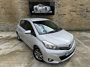 Used 2014 Toyota Yaris Icon Plus Silver - Interior and Exterior details 4