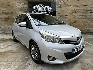 Used 2014 Toyota Yaris Icon Plus Silver - Interior and Exterior details 5