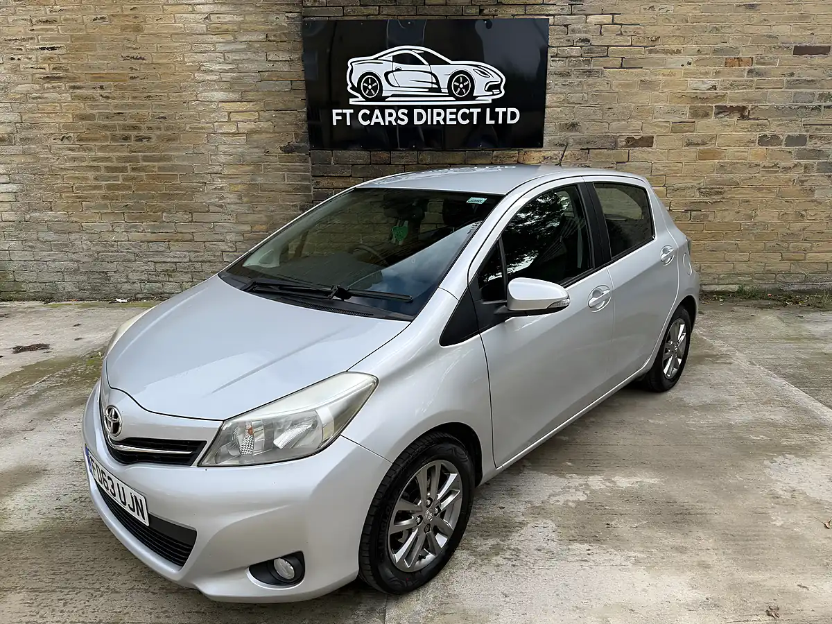 Used 2014 Toyota Yaris Icon Plus Silver - Interior and Exterior details 6