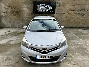 Used 2014 Toyota Yaris Icon Plus Silver - Interior and Exterior details 8