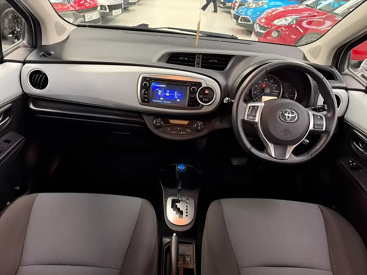 Used 2014 Toyota Yaris Icon Plus White - Interior and Exterior details 13
