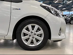 Used 2014 Toyota Yaris Icon Plus White - Interior and Exterior details 17
