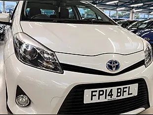 Used 2014 Toyota Yaris Icon Plus White - Interior and Exterior details 19