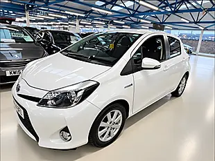 Used 2014 Toyota Yaris Icon Plus White - Interior and Exterior details 3
