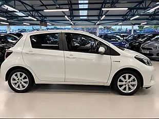 Used 2014 Toyota Yaris Icon Plus White - Interior and Exterior details 8
