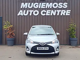 Used 2014 Toyota Yaris Icon Silver - Interior and Exterior details 3