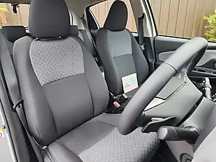 Used 2014 Toyota Yaris Icon Silver - Interior and Exterior details 6