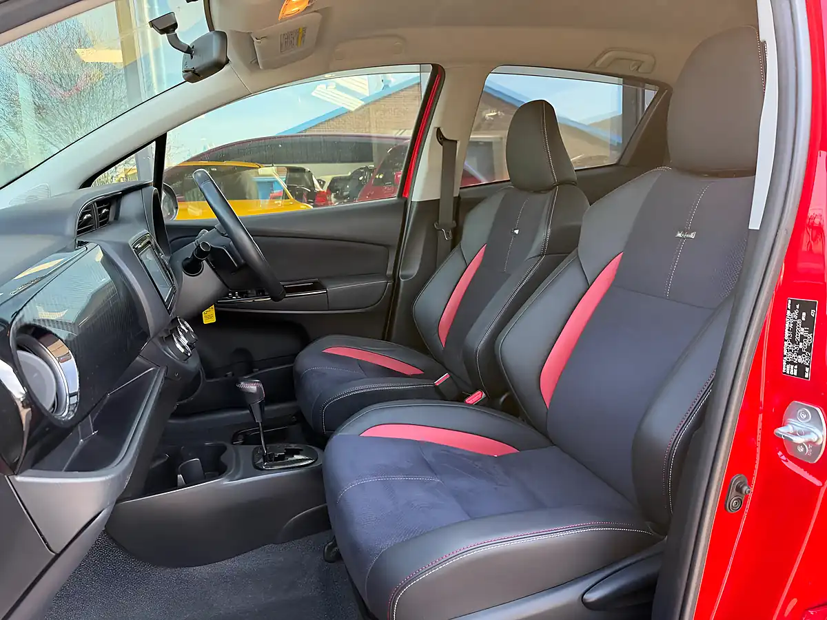Used 2014 Toyota Yaris RS Gs Red - Interior and Exterior details 14