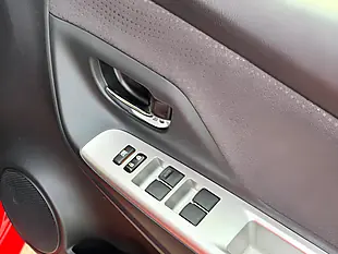 Used 2014 Toyota Yaris Tr Multidrive S Red - Interior and Exterior details 12