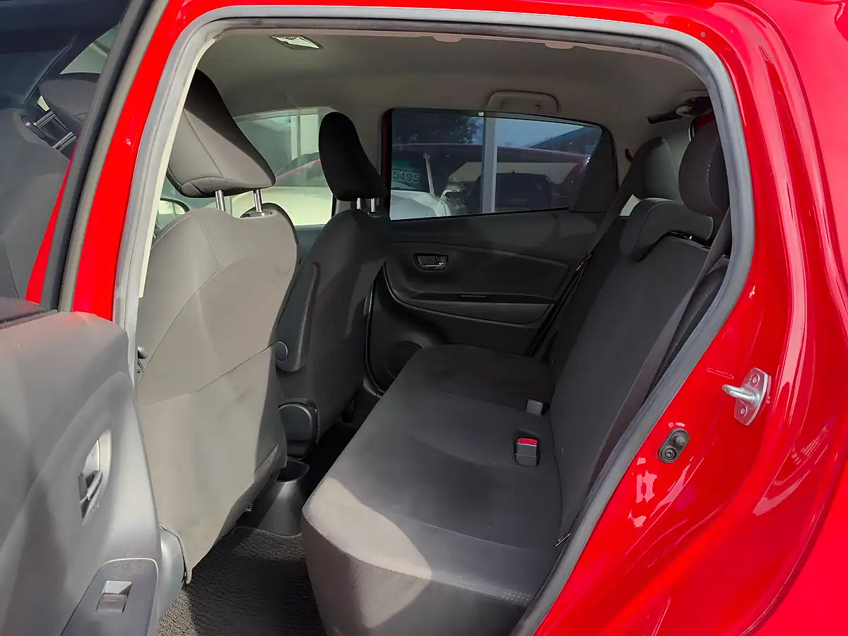 Used 2014 Toyota Yaris Tr Multidrive S Red - Interior and Exterior details 18