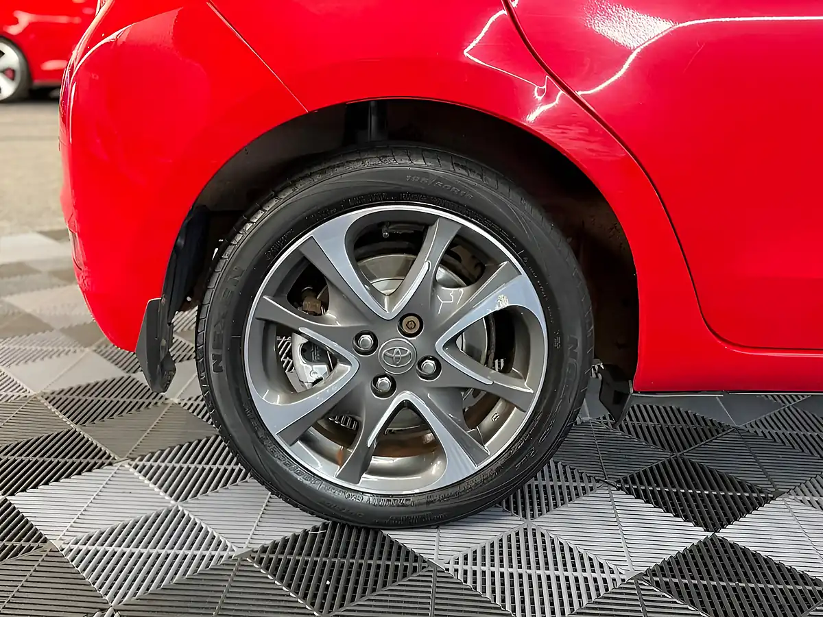 Used 2014 Toyota Yaris Trend Chilli Red - Interior and Exterior details 11
