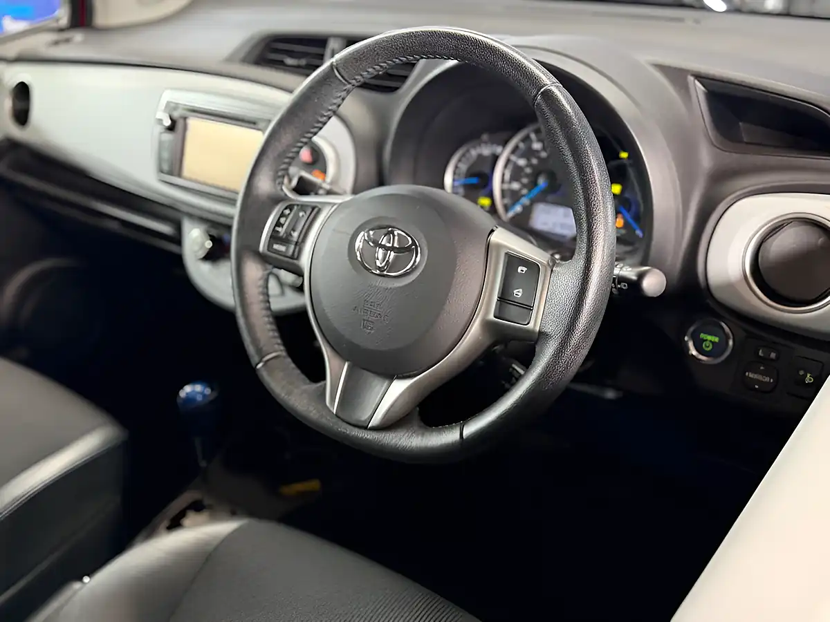 Used 2014 Toyota Yaris Trend Chilli Red - Interior and Exterior details 13