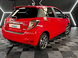 Used 2014 Toyota Yaris Trend Chilli Red - Interior and Exterior details 16