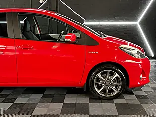 Used 2014 Toyota Yaris Trend Chilli Red - Interior and Exterior details 17