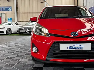 Used 2014 Toyota Yaris Trend Chilli Red - Interior and Exterior details 18