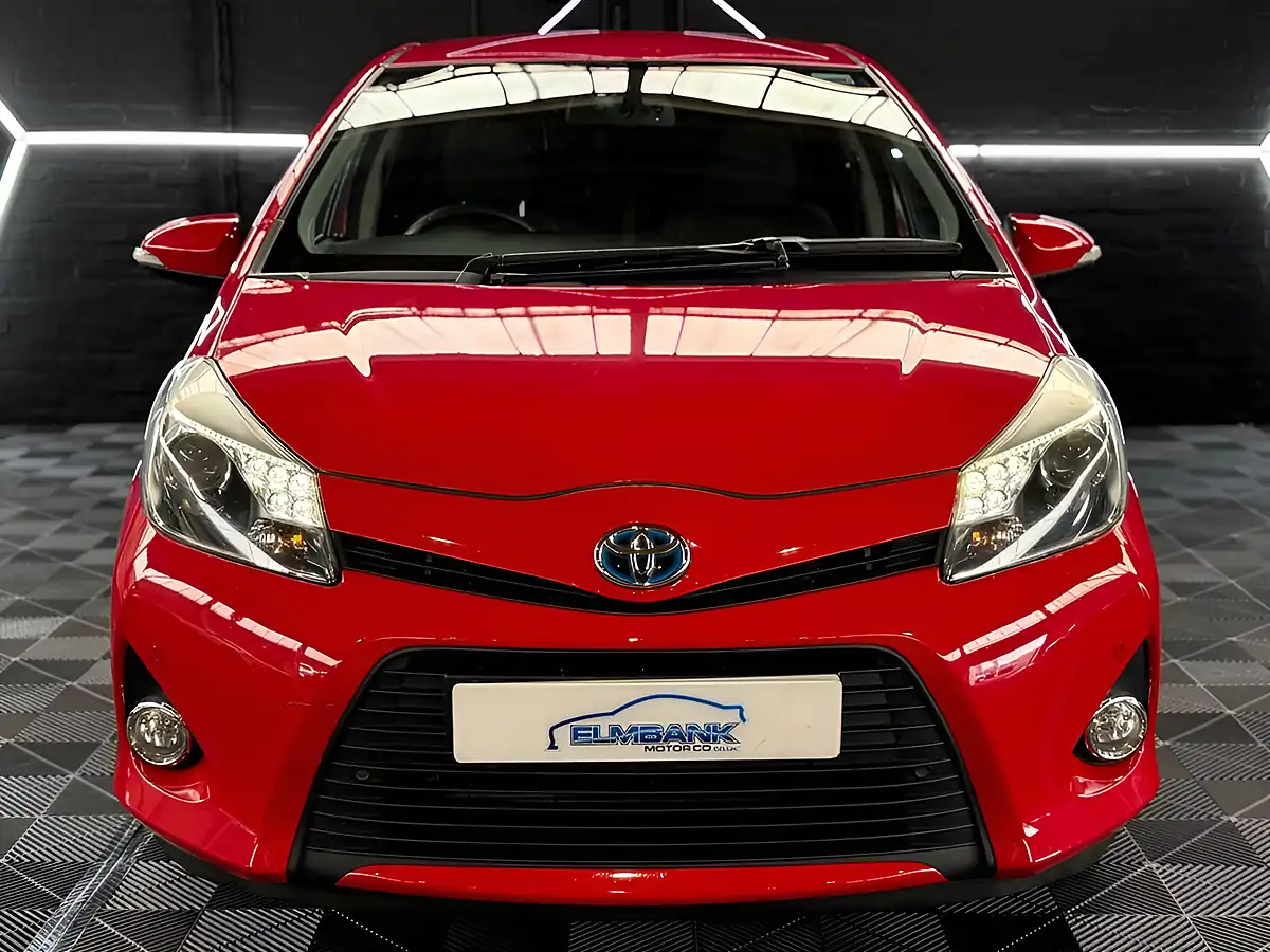 Used 2014 Toyota Yaris Trend Chilli Red - Interior and Exterior details 19
