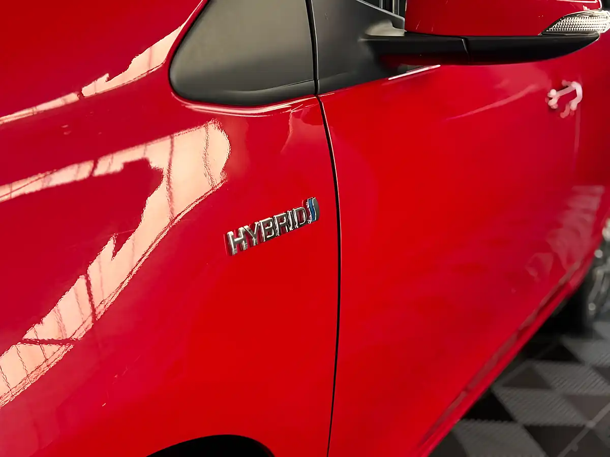 Used 2014 Toyota Yaris Trend Chilli Red - Interior and Exterior details 3