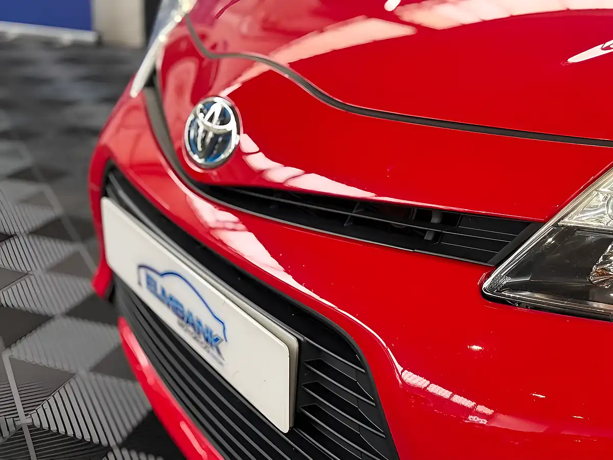 Used 2014 Toyota Yaris Trend Chilli Red - Interior and Exterior details 4