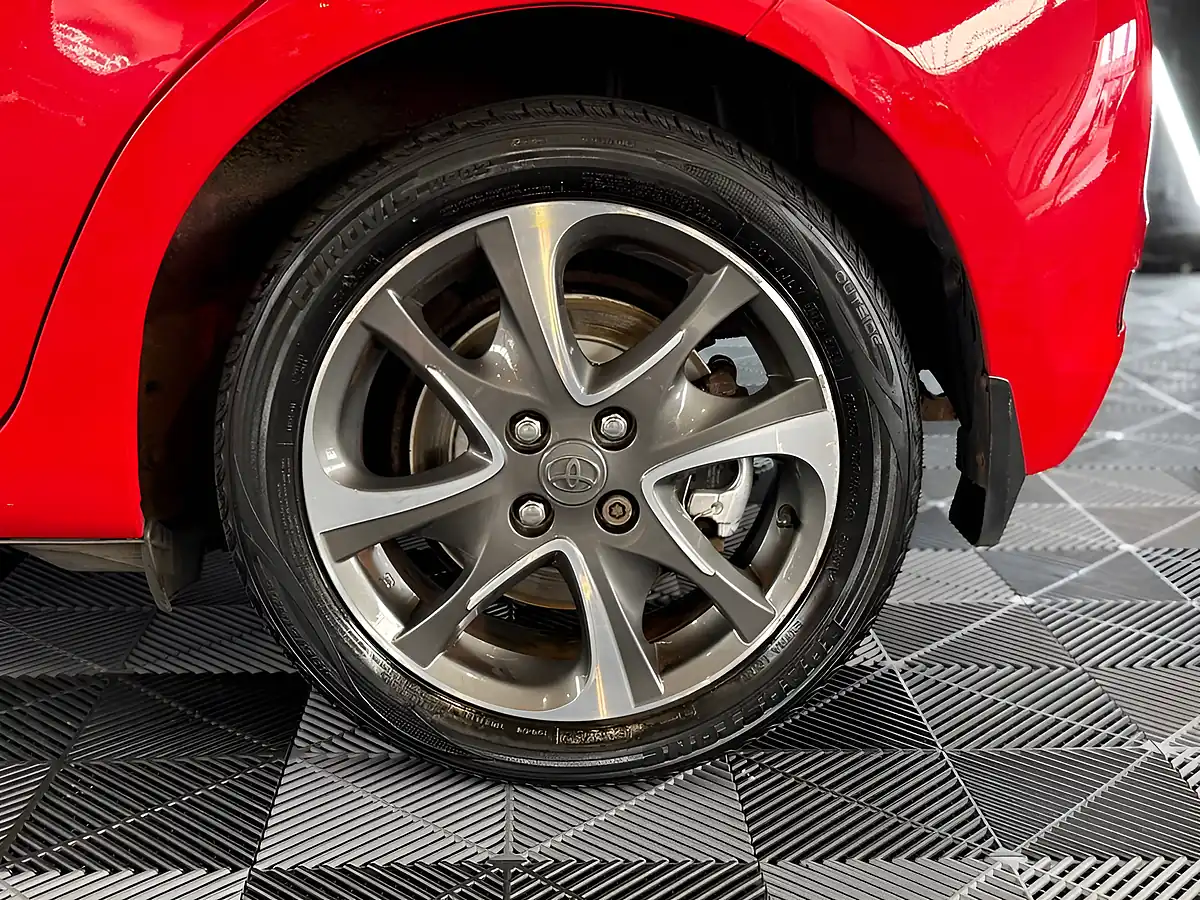 Used 2014 Toyota Yaris Trend Chilli Red - Interior and Exterior details 8