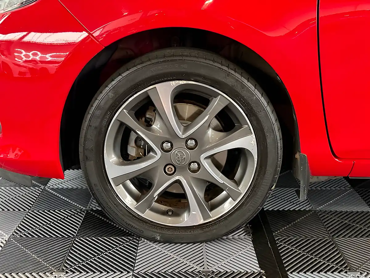 Used 2014 Toyota Yaris Trend Chilli Red - Interior and Exterior details 9