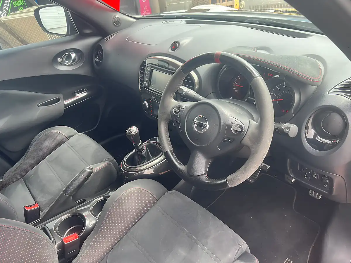 Used 2014 Toyota Yaris Trend - Interior and Exterior details 15