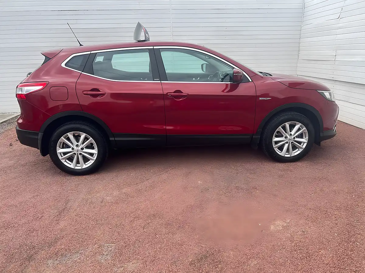 Used 2014 Toyota Yaris Trend - Interior and Exterior details 8