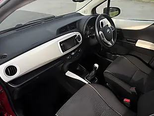 Used 2014 Toyota Yaris Trend Red - Interior and Exterior details 6