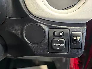 Used 2014 Toyota Yaris Trend Red - Interior and Exterior details 18