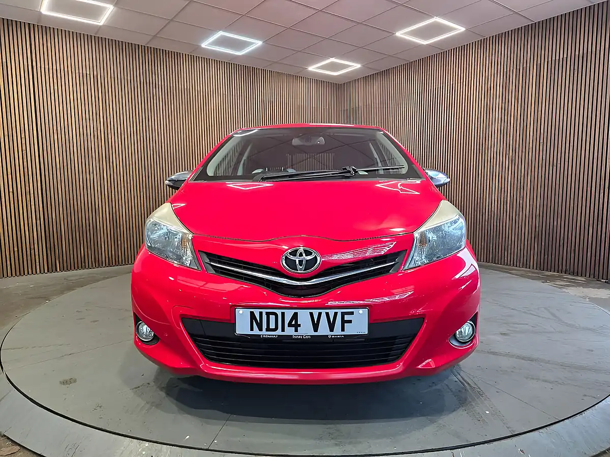Used 2014 Toyota Yaris Trend Red - Interior and Exterior details 2