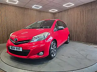 Used 2014 Toyota Yaris Trend Red - Interior and Exterior details 3