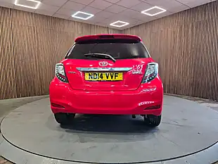 Used 2014 Toyota Yaris Trend Red - Interior and Exterior details 6