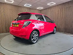 Used 2014 Toyota Yaris Trend Red - Interior and Exterior details 8