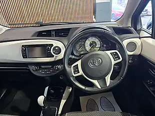 Used 2014 Toyota Yaris Trend Red - Interior and Exterior details 9