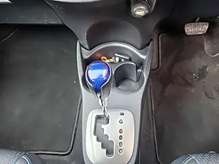 Used 2014 Toyota Yaris Trend Silver - Interior and Exterior details 16