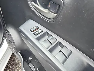 Used 2014 Toyota Yaris Trend Silver - Interior and Exterior details 20