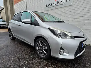 Used 2014 Toyota Yaris Trend Silver - Interior and Exterior details 6