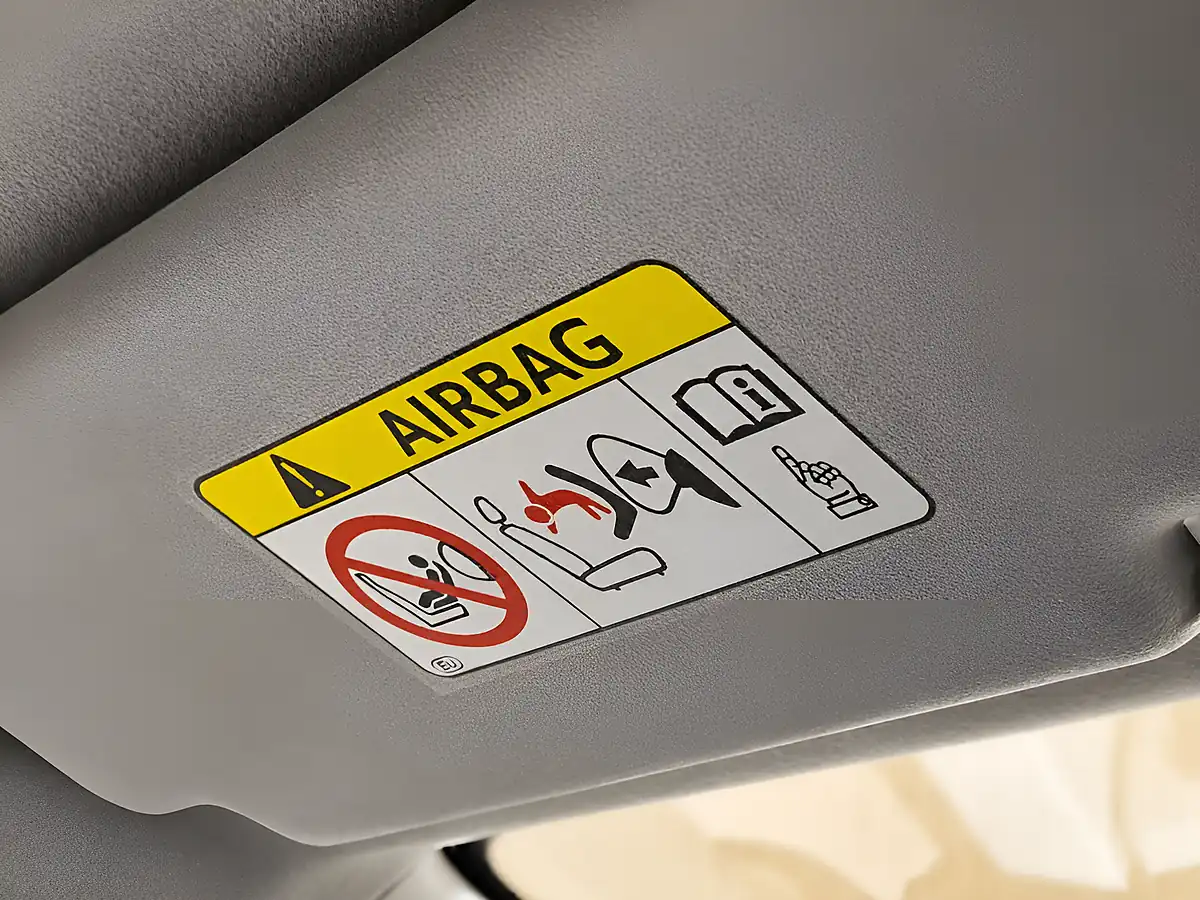 Used 2014 Toyota Yaris Trend Tyrol Silver - Interior and Exterior details 20
