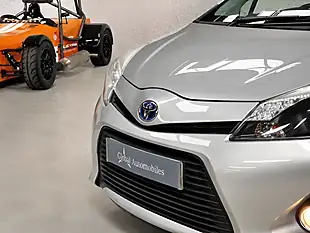 Used 2014 Toyota Yaris Trend Tyrol Silver - Interior and Exterior details 6