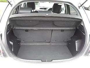 Used 2014 Toyota Yaris Trend White - Interior and Exterior details 10