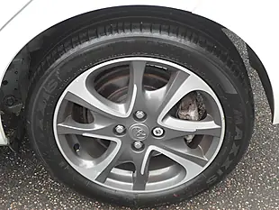 Used 2014 Toyota Yaris Trend White - Interior and Exterior details 13