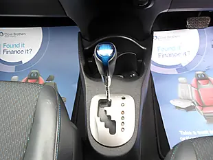 Used 2014 Toyota Yaris Trend White - Interior and Exterior details 8