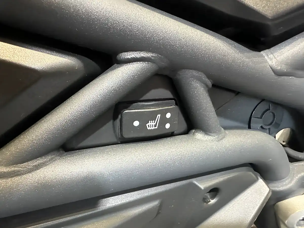 Used 2014 Triumph Explorer White - Interior and Exterior details 20