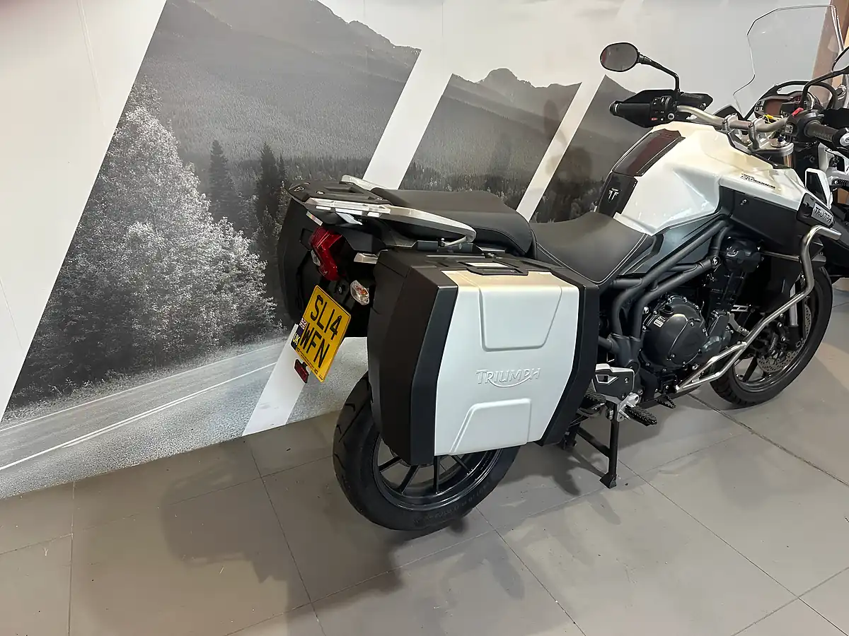 Used 2014 Triumph Explorer White - Interior and Exterior details 4