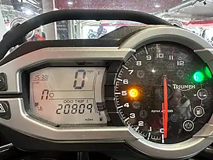 Used 2014 Triumph Explorer White - Interior and Exterior details 5