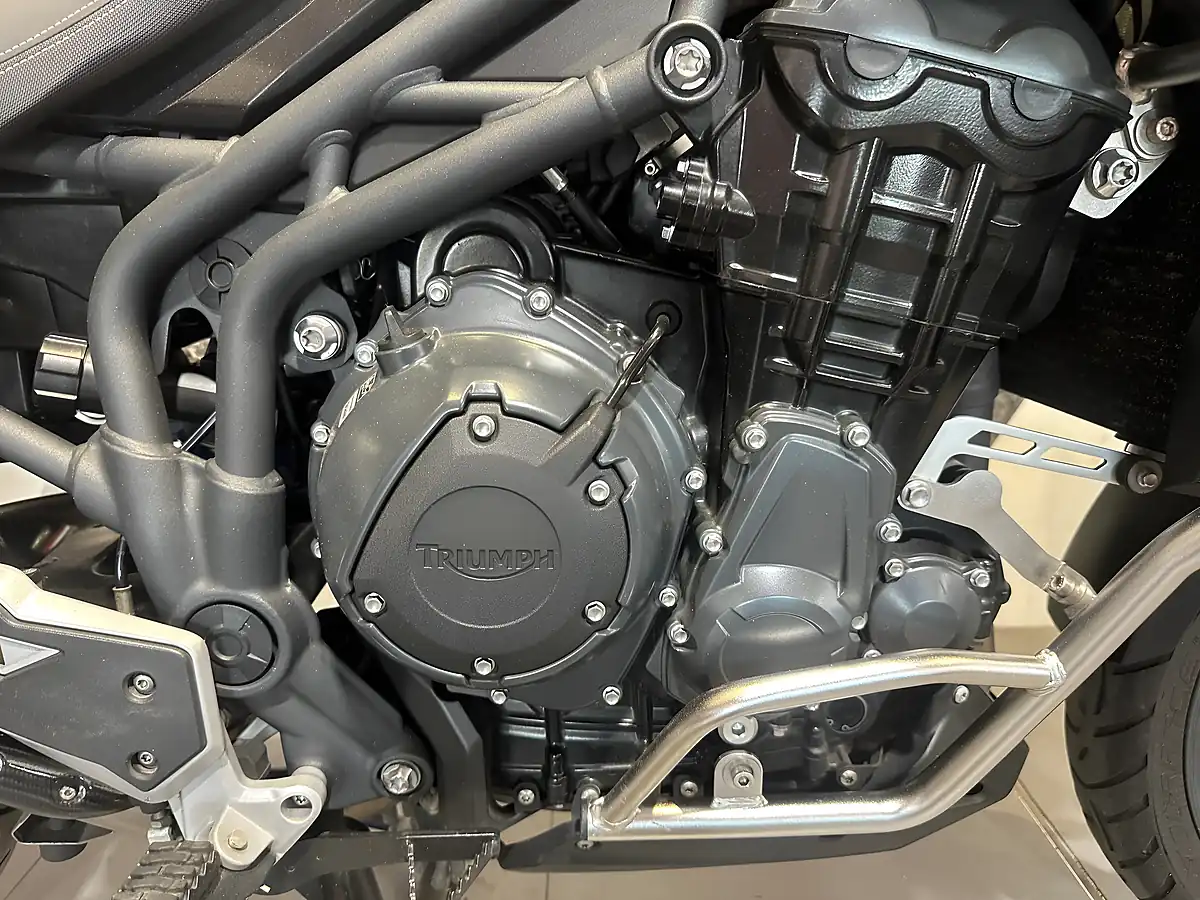 Used 2014 Triumph Explorer White - Interior and Exterior details 8