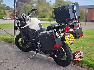 Used 2014 Triumph Explorer Xc White - Interior and Exterior details 7